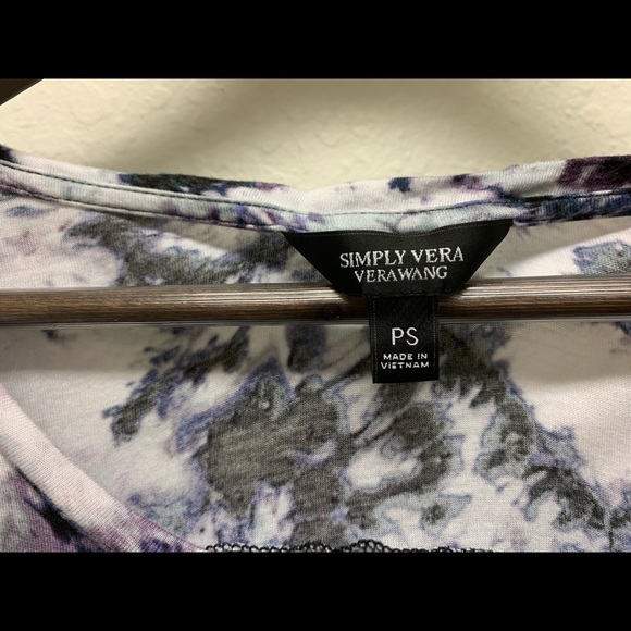 Taken:Simply Vera Vera Wang Petite shirt size PS - Picture 3 of 5